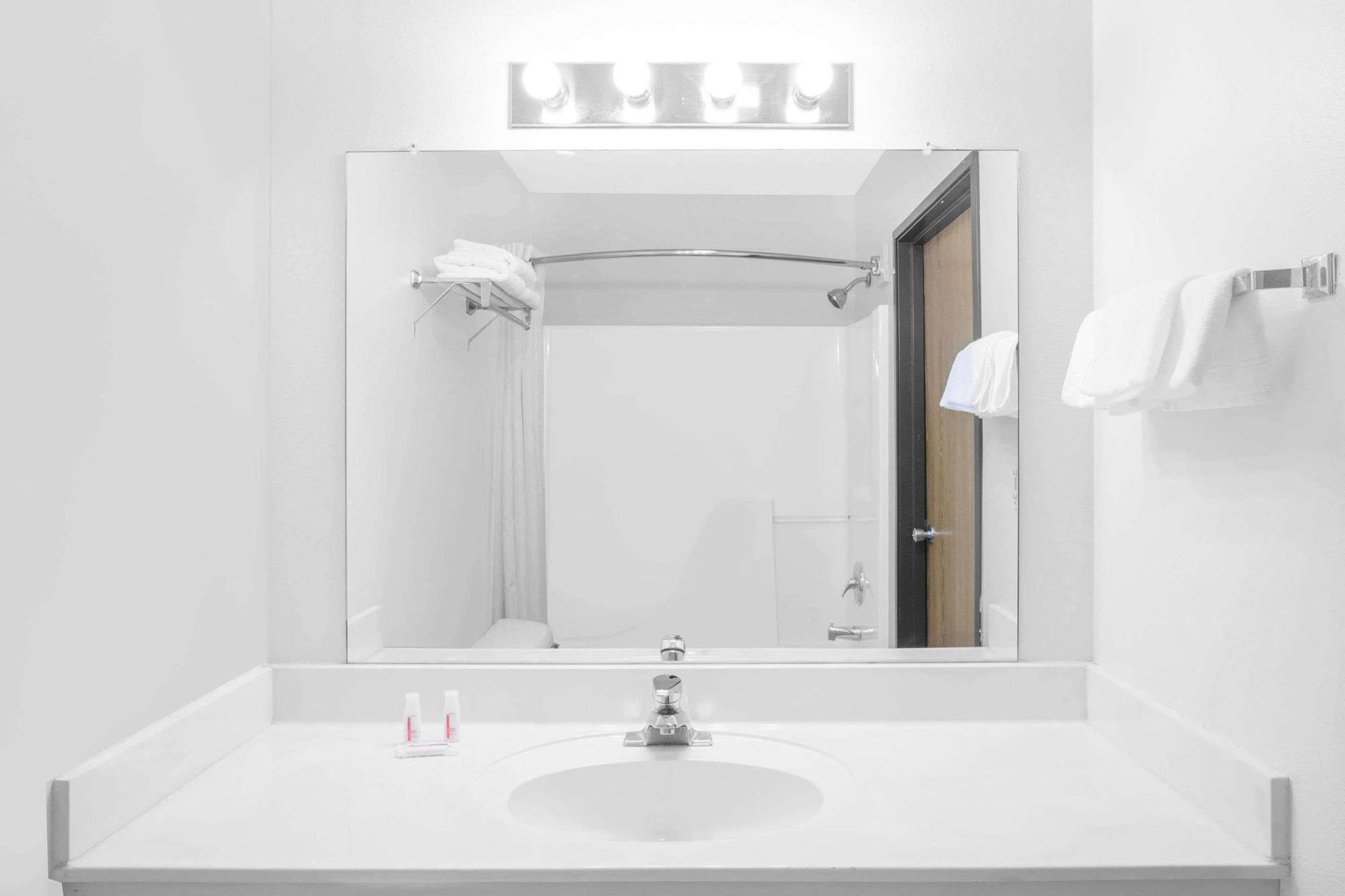 Super 8 By Wyndham Vernal Ut Екстер'єр фото